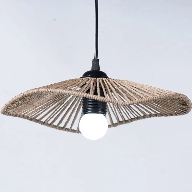 Lámpara Colgante de Ratán Natural Diseño Abanico - Estilo Boho para Salón