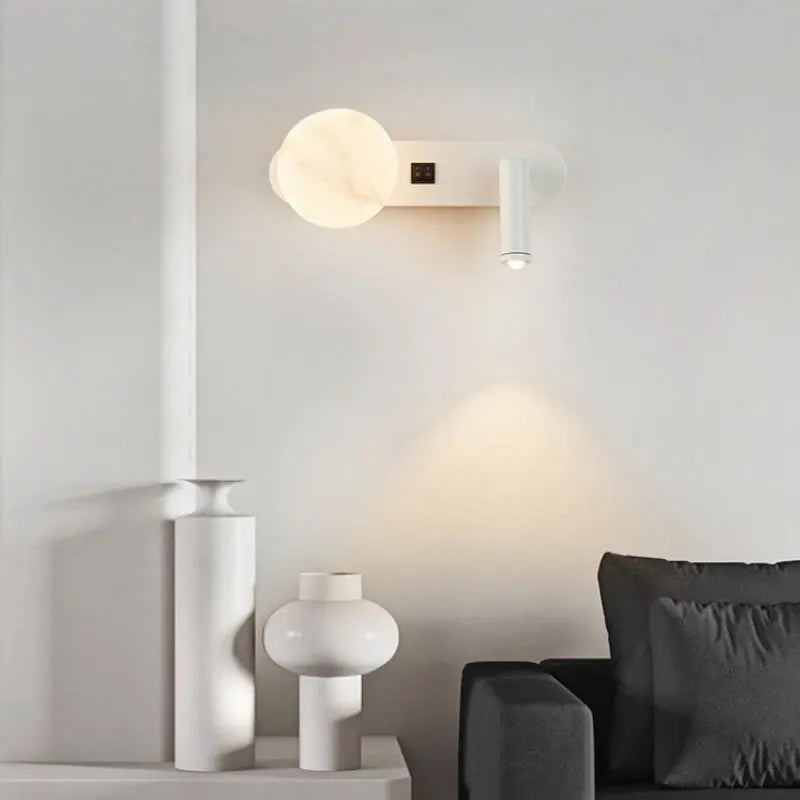 Aplique de Pared LED Moderno con Luz de Lectura - Lámpara Minimalista para Dormitorio