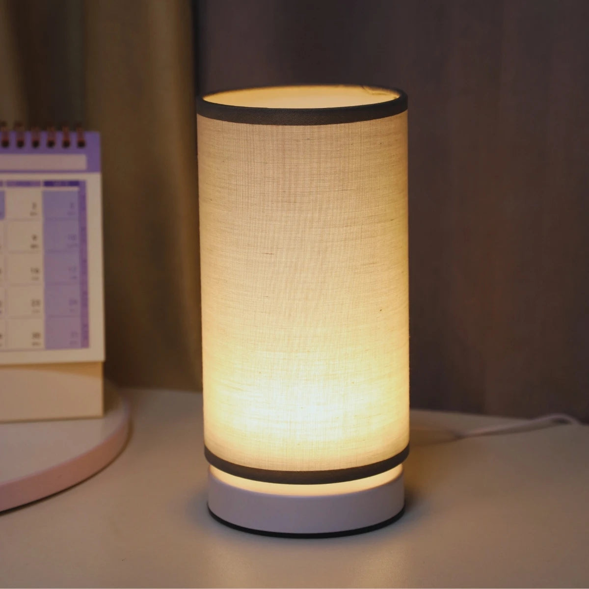 Lámpara minimalista suave iluminación